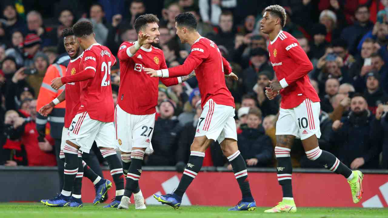 Il Manchester United festeggia il gol con l'Aston Villa - credits: Getty Images. Il Calcio Magazine