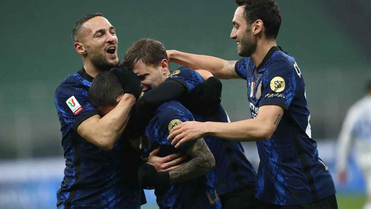 I giocatori dell'Inter esultano dopo il gol (Credit Foto Getty Images)