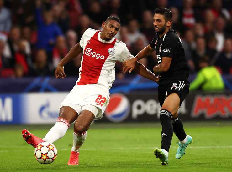 Haller con la maglia dell'Ajax - credits: Getty Images. Il Calcio Magazine