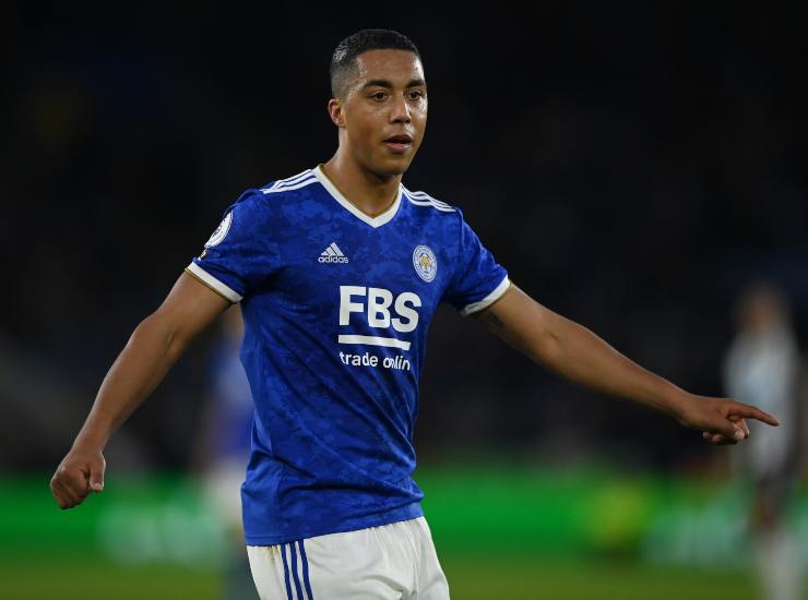 Youri Tielemans con la maglia delle Foxes - credits: Getty Images. Il Calcio Magazine