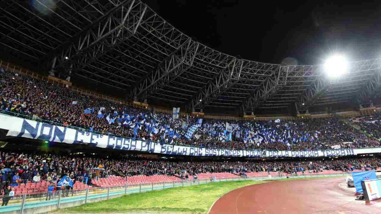 Curva dei tifosi del Napoli - credits: Ansa Foto. Il Calcio Magazine