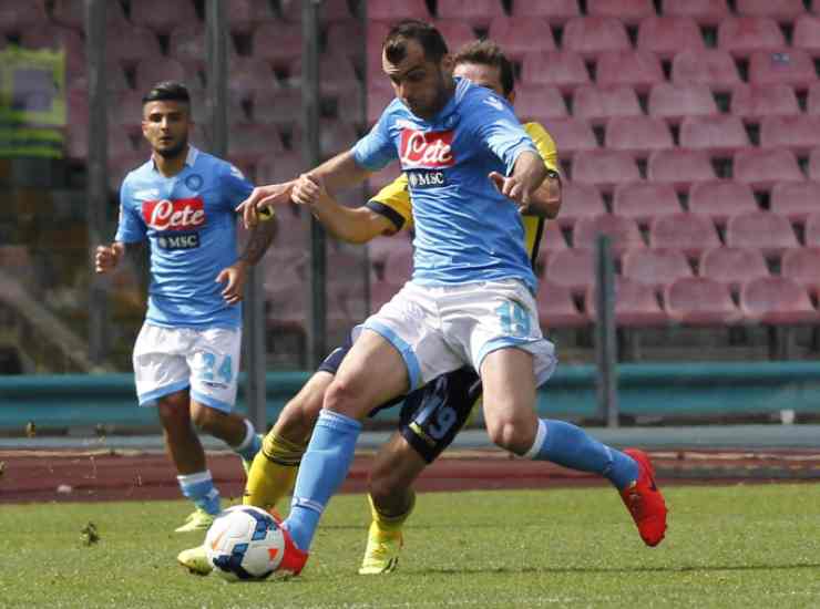 Goran Pandev con la maglia del Napoli - credits: Ansa Foto. Il Calcio Magazine