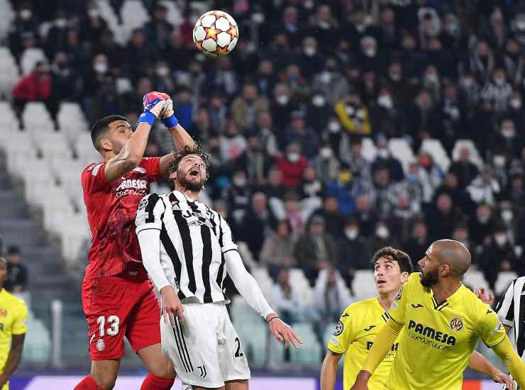 Locatelli durante la partita di Champions League (Credit Foto Ansa)