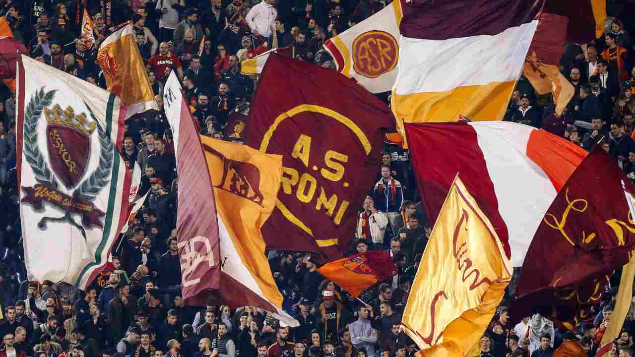 Curva dei tifosi della Roma - credits: Ansa Foto. Il Calcio Magazine