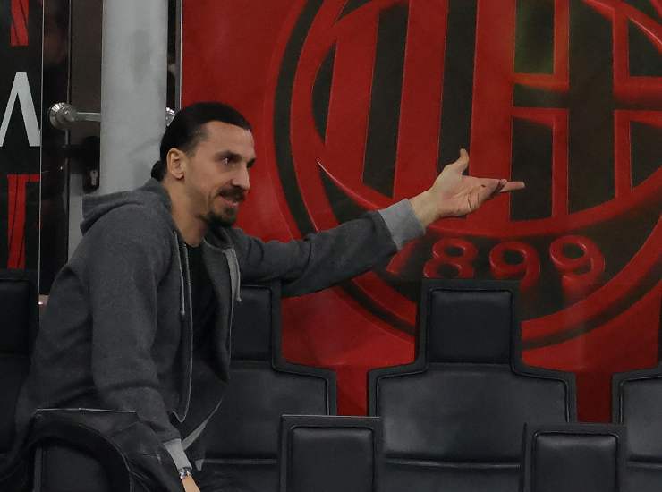 Ibrahimovic sulla panchina del Milan - credits: Ansa Foto. Il Calcio Magazine