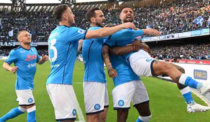 Esultanza del Napoli dopo il gol di Insigne contro la Roma (credit: Ansa)