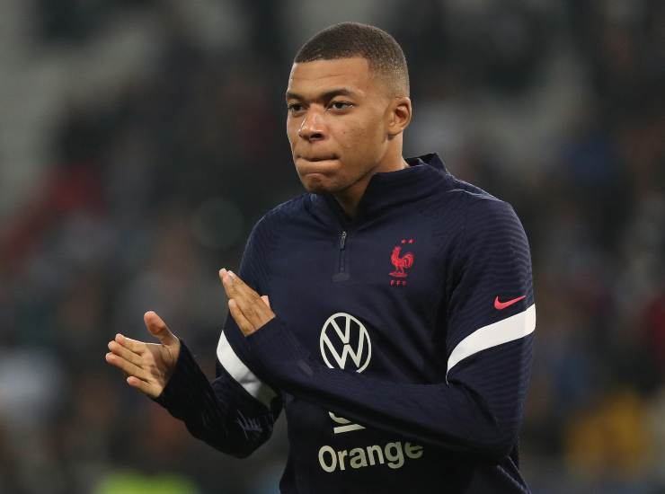 Kylian Mbappè con la maglia della Francia [Credit: ANSA] - Il Calcio Magazine