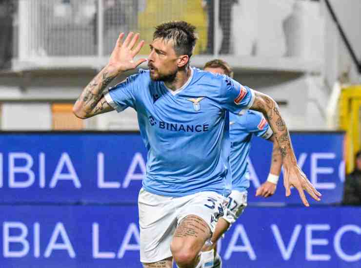 Francesco Acerbi esulta dopo il gol del decisivo 3-4 [Credit: ANSA] - Il Calcio Magazine