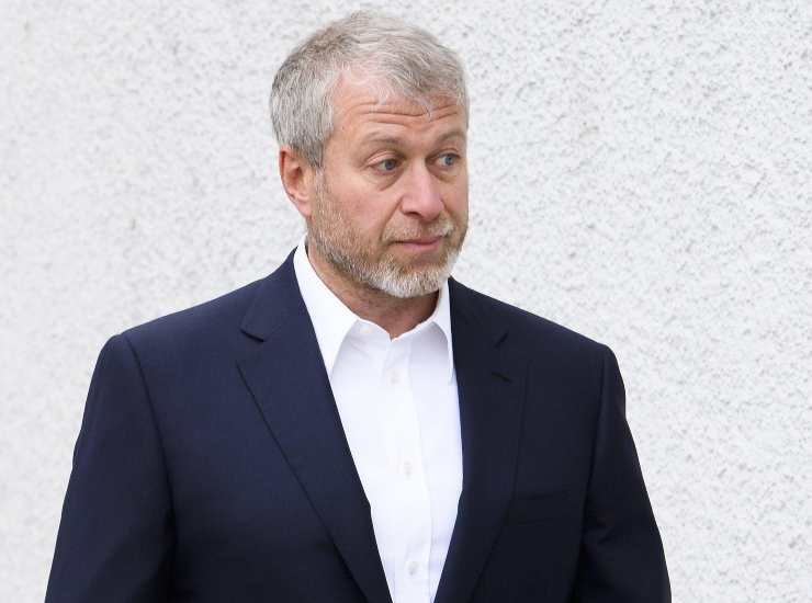 Abramovich in difficoltà dopo il congelamento dei beni da parte del governo del Regno Unito (credit: Ansa)