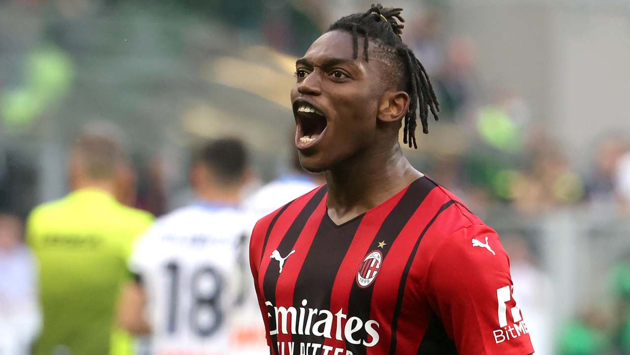 Rafael Leao esulta dopo il gol contro l'Atalanta (credit: Ansa)