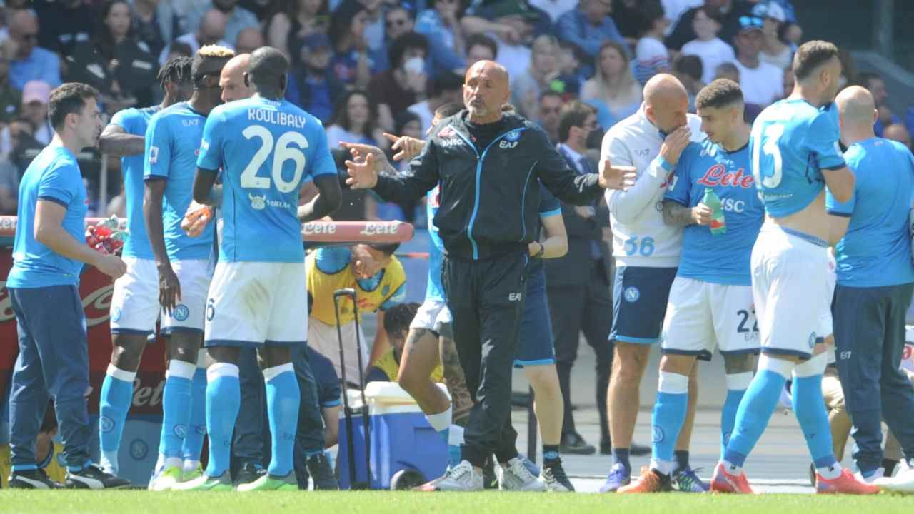 Napoli durante l'ultimo match di campionato contro il Genoa (Credit Foto Ansa)