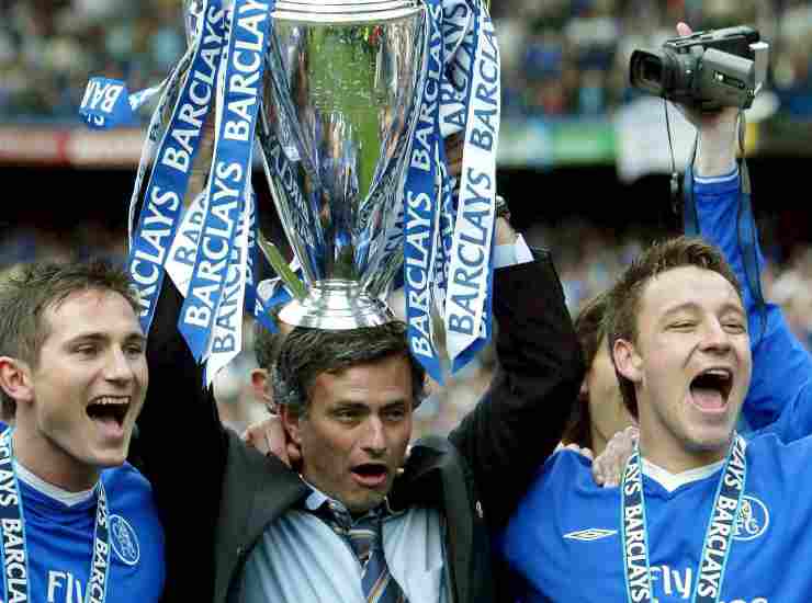 Mourinho ai tempi del Chelsea con Lampard e Terry (credit: Ansa)