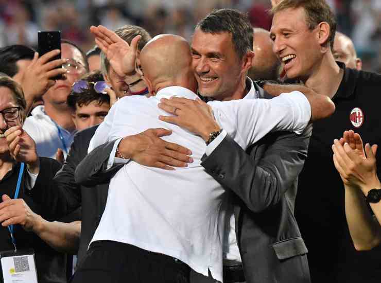 Maldini abbraccia Pioli al termine della partita (credit: Sky Sport)