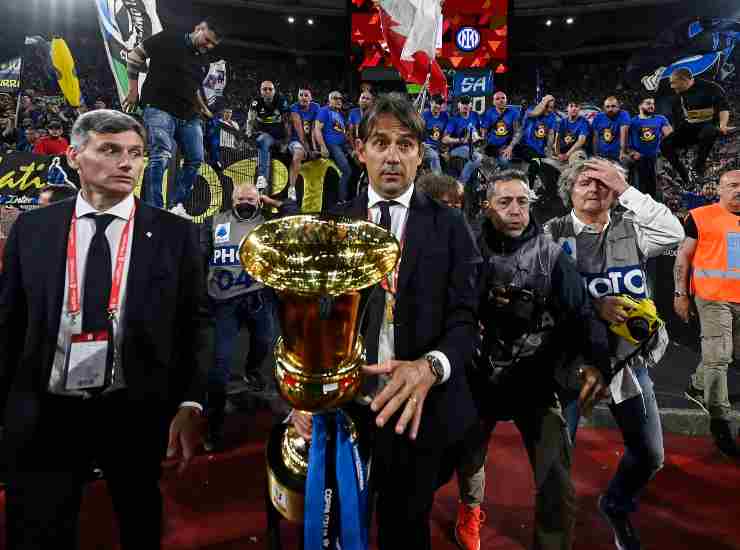 Inzaghi con la Coppa Italia - credits: Ansa Foto. Il Calcio Magazine