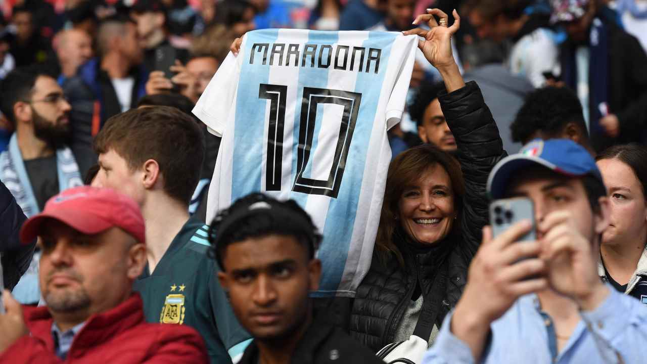 La maglia di Diego Maradona [Credit: ANSA] - Il Calcio Magazine