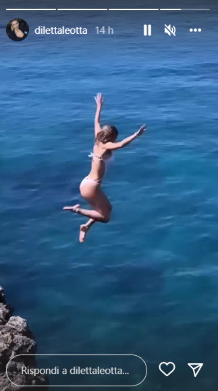 Diletta Leotta e il tuffo altissimo