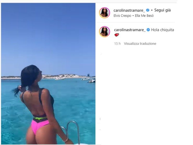 Carolina Stramare e il bikini stretto che lascia vedere il lato b