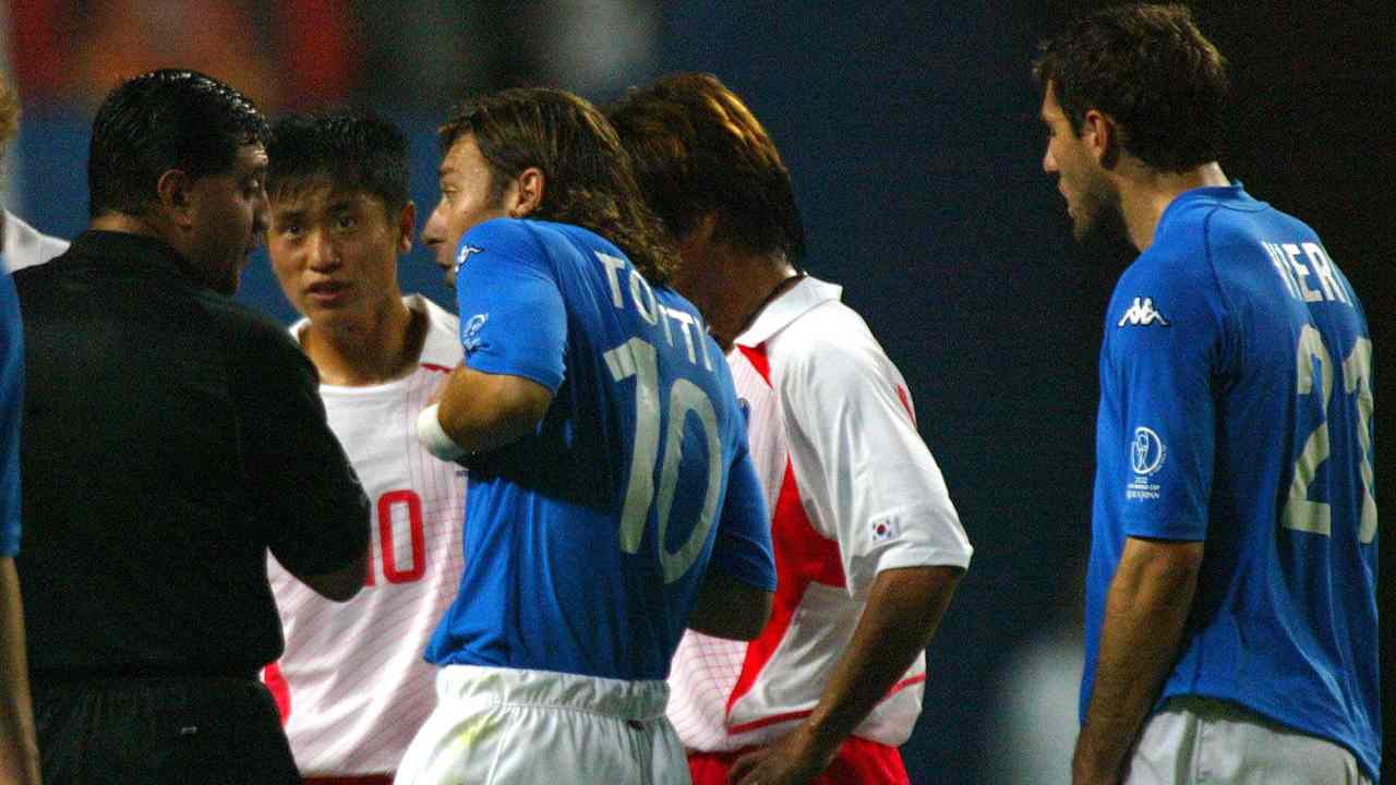 Immagini dalla famosa Italia-Corea - credits: Ansa Foto. Il Calcio Magazine