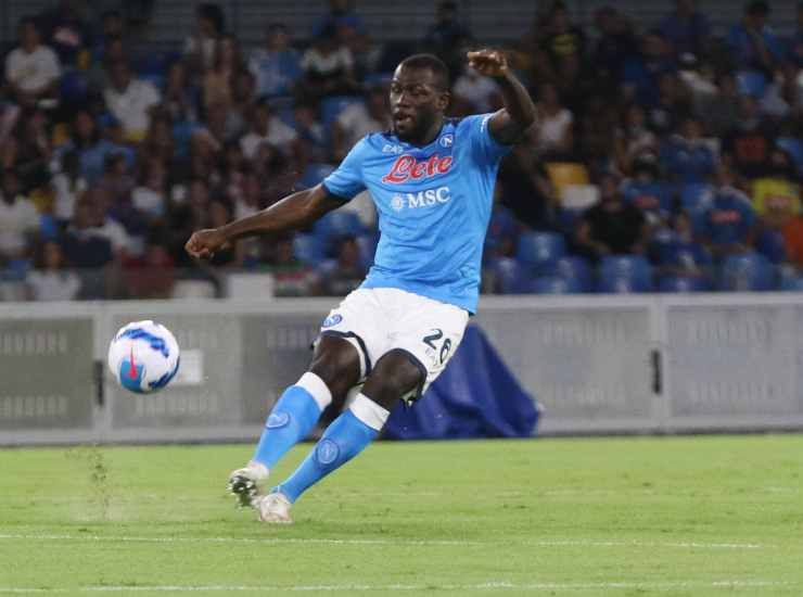 Koulibaly con la maglia del Napoli - credits: Ansa Foto. Il Calcio Magazine