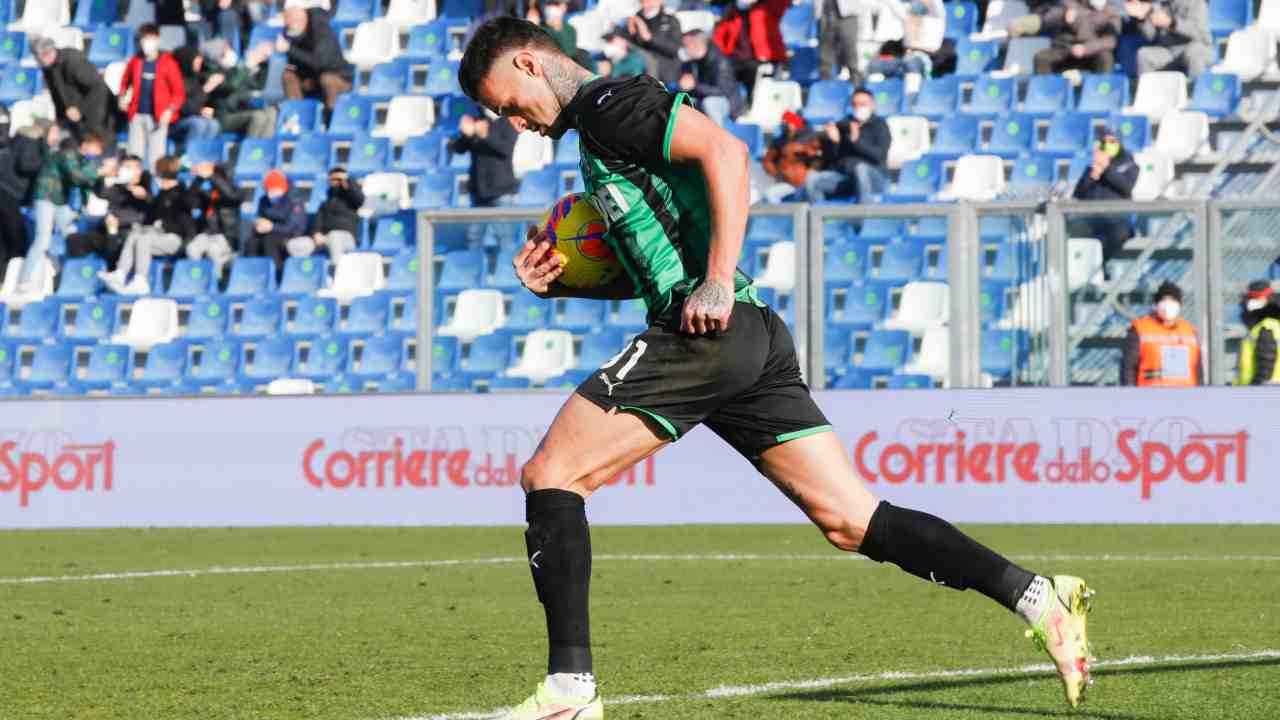 Gianluca Scamacca, attaccante del Sassuolo - credits: Ansa Foto. Il Calcio Magazine